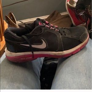 Dual Fusion Nike Tennis Shoes